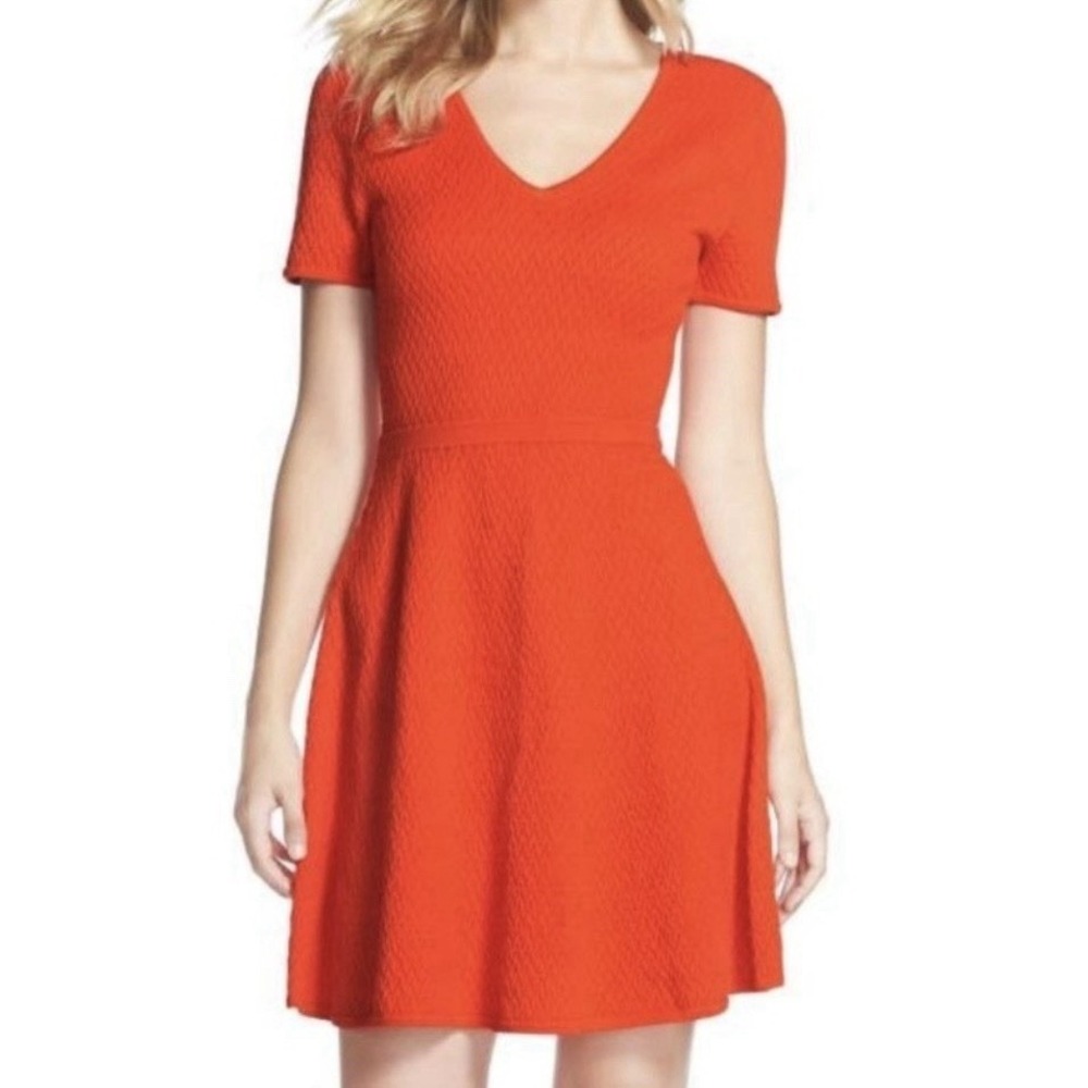 Trina‎ Turk "Laila" Fit & Flare Ryuji Red Short Sleeve Knit Dress NWT Sz M
